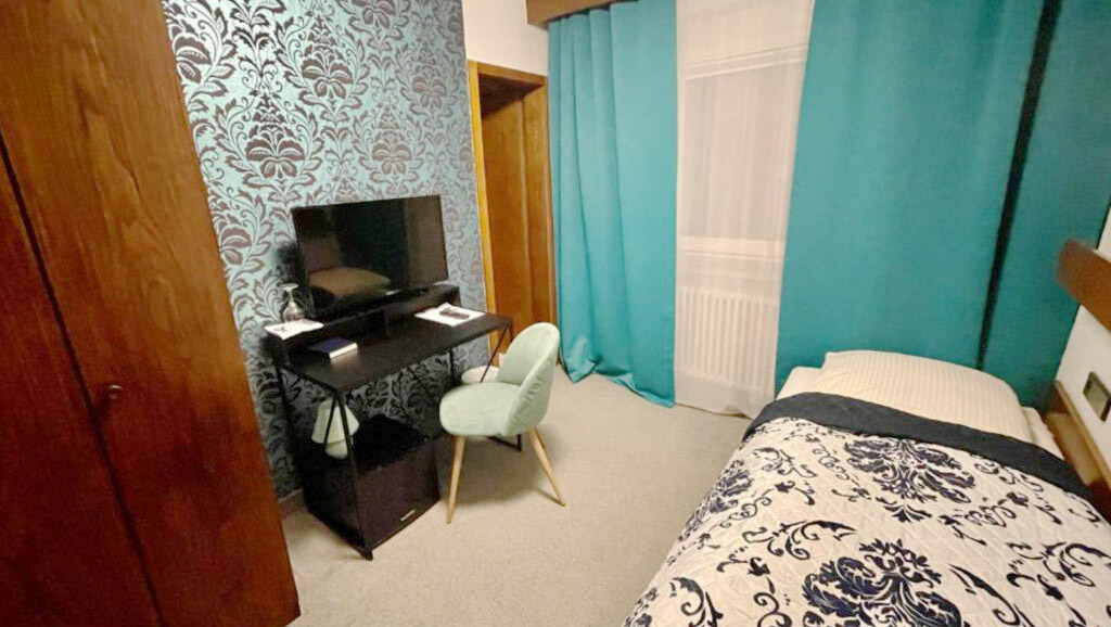 Economy-Zimmer-Holtel-Lilton-Stuttgart-1